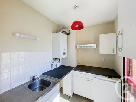 Location Appartement 1 pièce 28m² CHAMALIERES 63400 - Photo 4