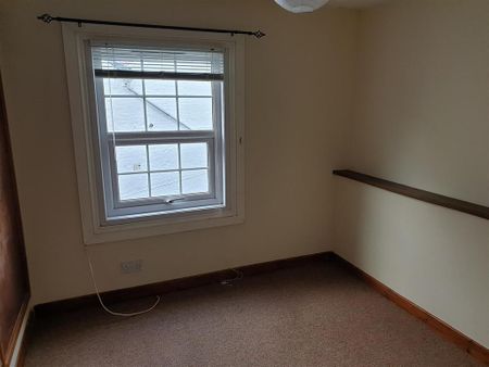 2 bedroom semi-detached house to rent - Photo 4