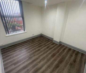 4 bedroom terraced house to rent - Photo 3