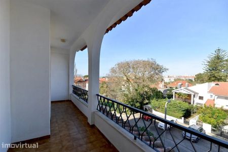 Cascais E Estoril, Lisbon - Photo 3