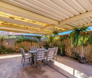 Spacious Family Home in a Quiet Cul-de-Sac - Photo 2