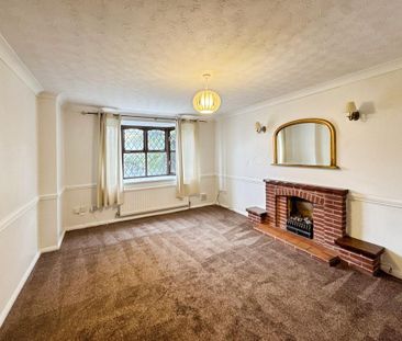 4 bedroom detached house to rent - Photo 2