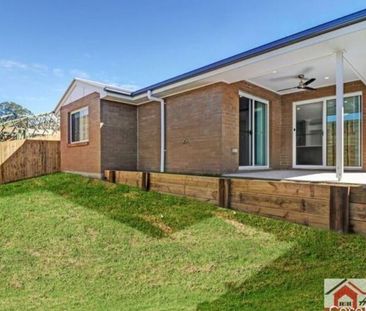 Beautiful 4 Bedroom home in Ormeau - Photo 2