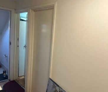 Room in a Shared House, Fanshawe Avenue, IG11 - Photo 6