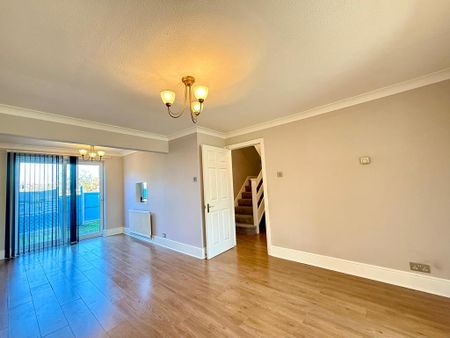 3 bedroom terraced house to rent - Photo 3