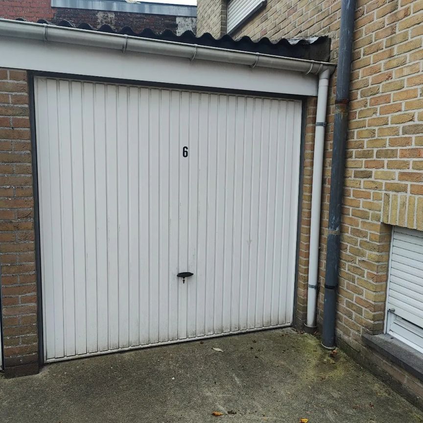 Verzorgd tweeslaapkamer appartement met garage in centrum Hooglede - Photo 1