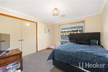 Fantastic 4 Bedroom Ensuite Family Home in Jerrabomberra - Photo 5