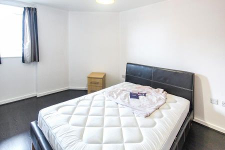 1 bedroom apartment to rent - Photo 2