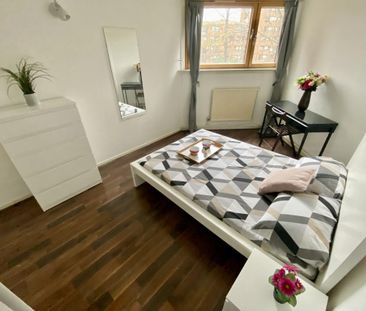 5 bedroom flat share to rent - Photo 3