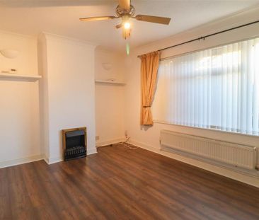 1 bedroom semi-detached bungalow to rent - Photo 2