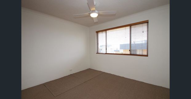 PLEASE DO NOT ATTEND THE PROPERTY. BOOK YOUR ONLINE VIDEO TOUR – SEE THE EASY 5 STEP PROCESS BELOW. Please Register To Receive Your Video Tour Link. - Photo 1