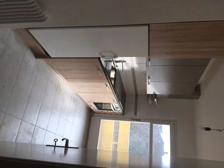 Appartement de 4 pièces N° 7 au rez-de-chaussée entièrement rénové - Photo 2