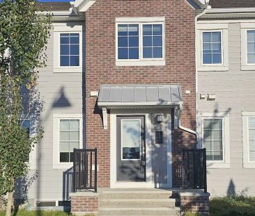 3 Bedroom Townhouse. Master bedroom has Balcony. — 3 Bedrooms Townh... - Photo 1