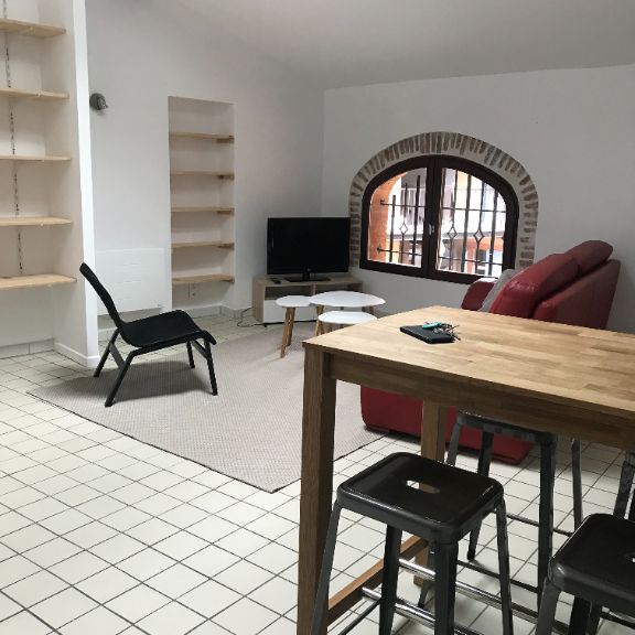 Location Appartement 2 pièces 69m² - Photo 1