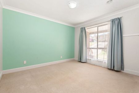 A FAMILY FAVOURITE - Photo 3