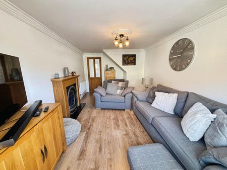 2 bedroom semi-detached house to rent - Photo 3