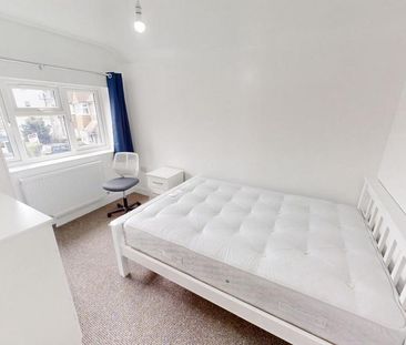 1 bedroom in a house share to rent - Photo 6