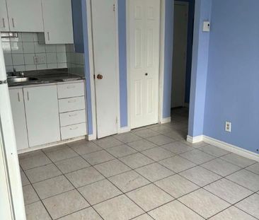 Logement petit 3 1/2 chauffé éclairé - Photo 2