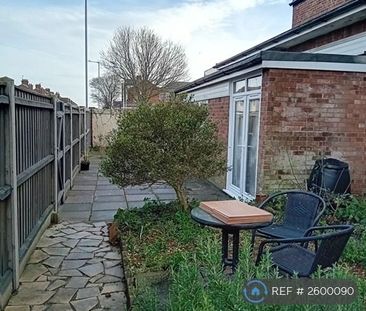 1 bedroom in a house share to rent - Photo 6