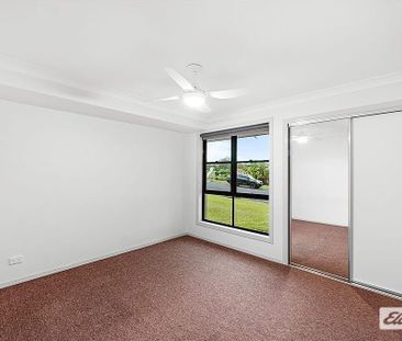 Stylish 3 Bedroom Home in Quiet Street - Photo 4