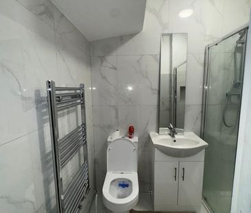 Room in a Shared House, Shelbourne Road, N17 - Photo 1