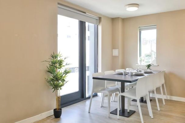 Studio to rent - Photo 1