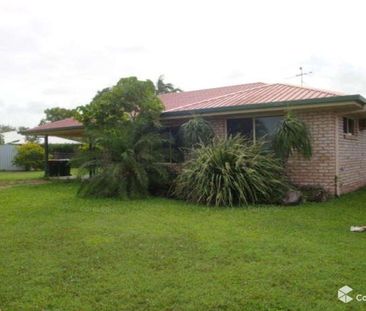 Comfortable home in quiet street - Photo 1