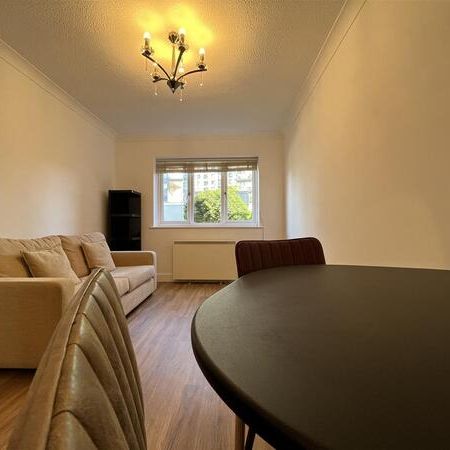 Queens Court, Bridge Street - Photo 1