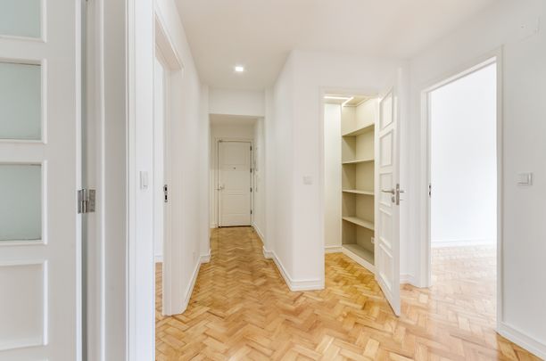 Apartamento T2+1 para arrendamento sem móveis junto ao Páteo Bagatela em Lisboa - Photo 1