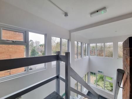 Park Hill Drive, Leicester - Photo 4