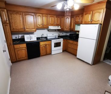 For Lease - 348 Dufferin Avenue Unit# Upper, Belleville, Ontario - Photo 5