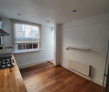 2 Bed Flat, St. Anns Road, SW13 - Photo 1