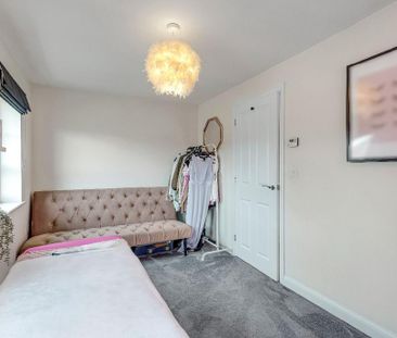 2 bedroom semi-detached house to rent - Photo 4