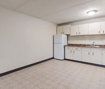 1 Bedroom - Photo 3