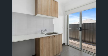 Luxury Family Living in Glanmire Estate – 9 Gorman Drive, Yarrawonga - Photo 2