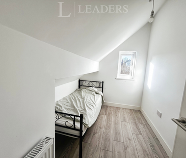 4 bedroom house to rent Lane Road, Wolverhampton, WV4 - Photo 3