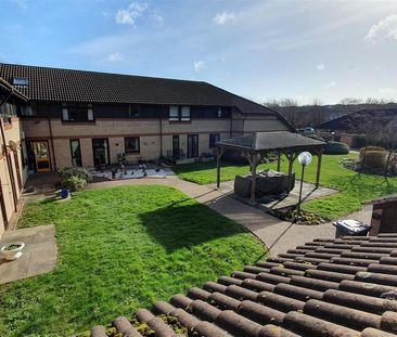 2 bedroom retirement property to rent - Photo 1