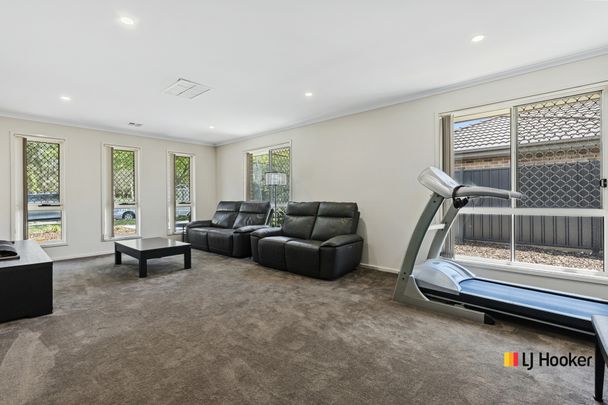 Modern Family Living in a Well Connected Suburb - Photo 1