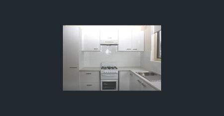 Two bedroom apartment conveniently located In Hawthorn - Photo 4