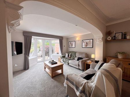 3 bedroom property to rent - Photo 2