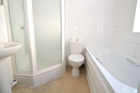 Sandy Hill Road, London, SE18 - Photo 3