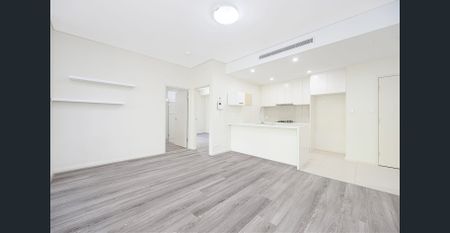 Contemporary apartment in prestigious east-side location - Photo 2