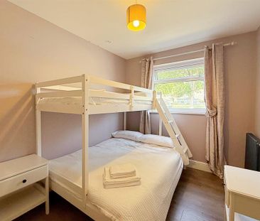 3 bedroom semi-detached bungalow to rent - Photo 5