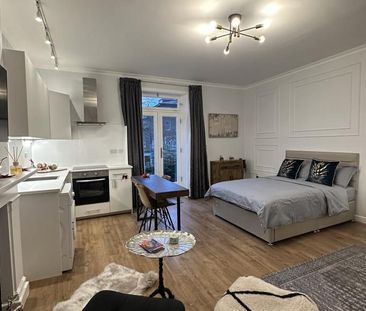 Property to rent - Photo 2