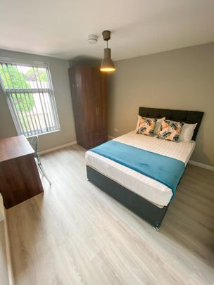 5 bedroom terraced house to rent - Photo 1