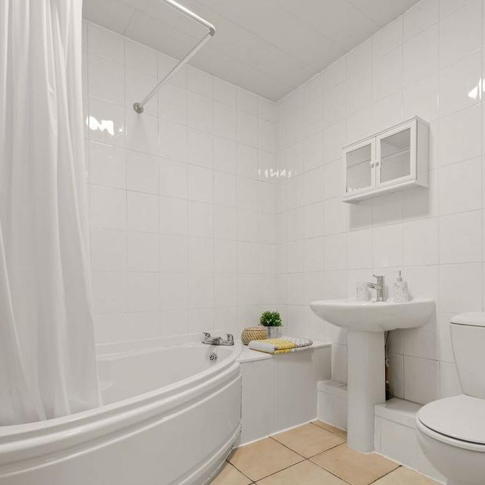 2 bedroom house to rent - Photo 1