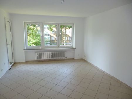 Hervorragende Erdgeschoss-Wohnung mit Balkon - Photo 3