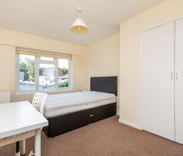 4 bedroom terraced house to rent - Photo 6
