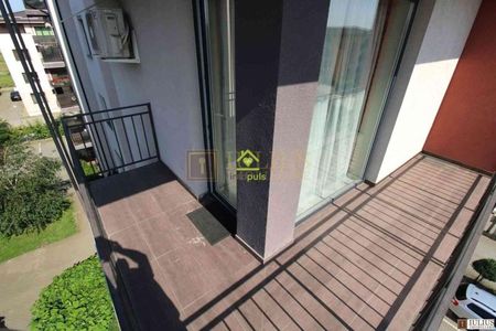 Mobilat modern, spatios, parcare incusla; posibilitate decontare. - Fotografie 2