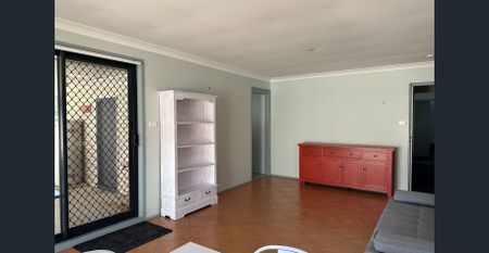 Fully furnished Home near the waterfront. - Photo 4